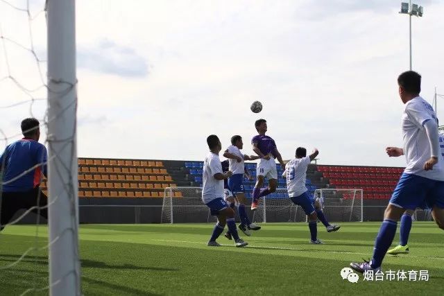 中国U23队半场1-0领先泰国队，彭啸造乌龙毛伟杰错失良机